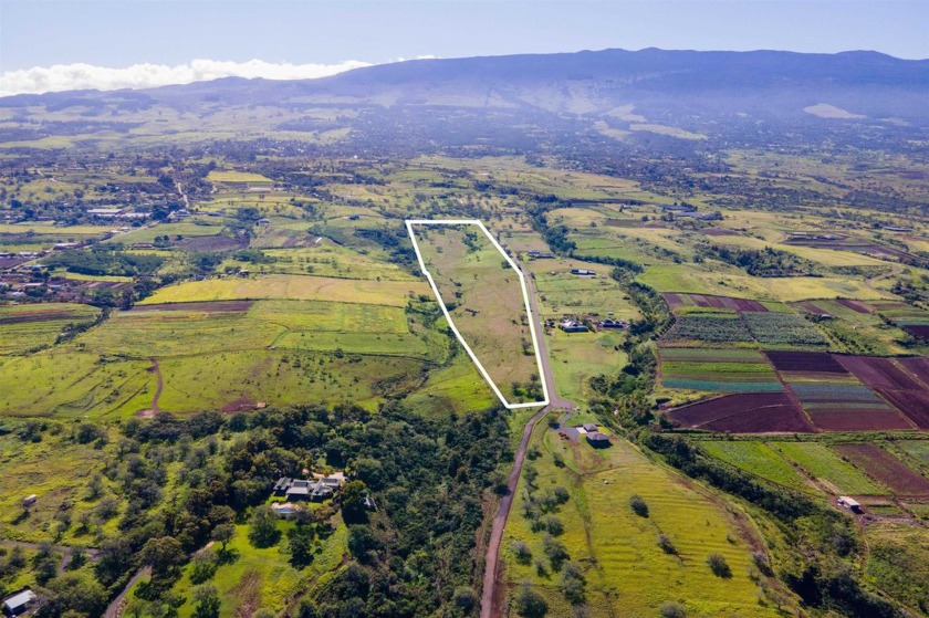 Discover a rare opportunity to farm and live on a magnificent - Beach Acreage for sale in Kula, Hawaii on Beachhouse.com