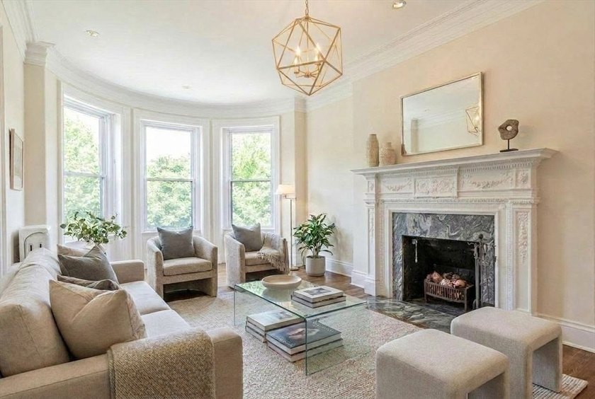 Commonwealth Ave Mall views o 3-bed floor-through with elevator - Beach Condo for sale in Boston, Massachusetts on Beachhouse.com