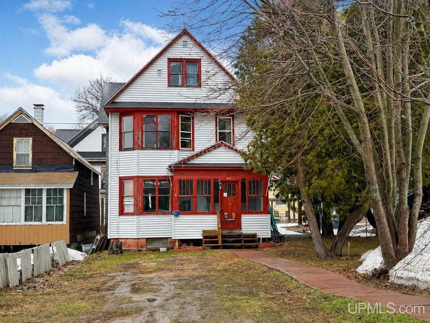Solid investment opportunity or a move-in ready home in the - Beach Townhome/Townhouse for sale in Calumet, Michigan on Beachhouse.com