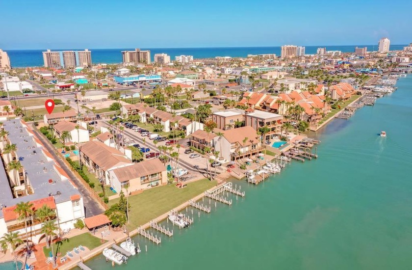 Great efficiency condo with high ceilings and a large front - Beach Condo for sale in South Padre Island, Texas on Beachhouse.com