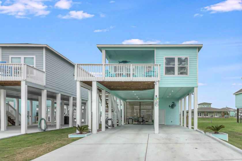 2 Master bedrooms with King Beds! Community Pool and Close to - Beach Vacation Rentals in Rockport, Texas on Beachhouse.com