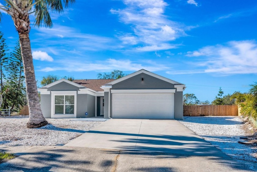 Back on the market! Buyer's financing fell through, their loss - Beach Home for sale in Bradenton, Florida on Beachhouse.com