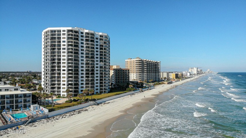 **CARIBBEAN CONDOMINIUM OFFERS A UNIQUE ENCLOSED LOBBY ATRIUM - Beach Condo for sale in Daytona Beach, Florida on Beachhouse.com