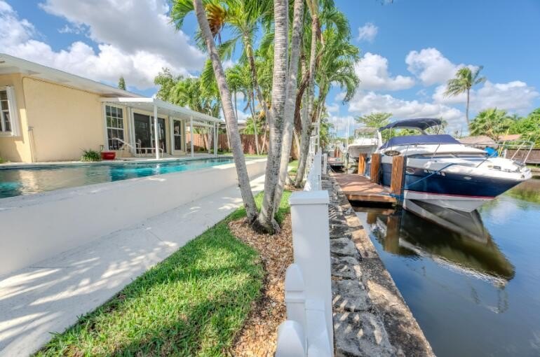 PRICED TO SELL FAST! Best Bang for your Buck on the North Fork - Beach Home for sale in Fort Lauderdale, Florida on Beachhouse.com