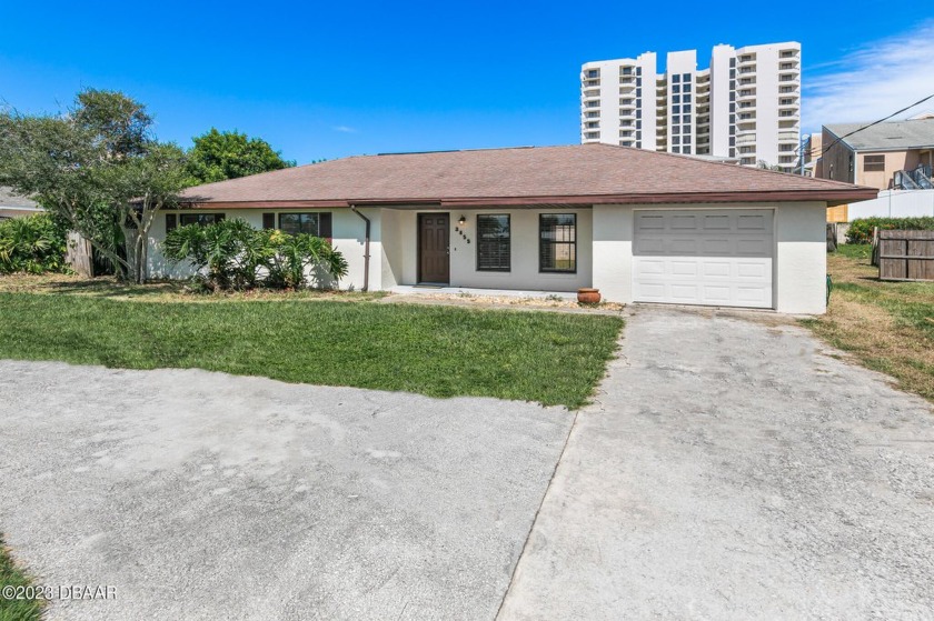 GREAT BEACHSIDE 3BR/2BA CONCRETE BLOCK HOME ON A HUGE 100' x - Beach Home for sale in Port Orange, Florida on Beachhouse.com