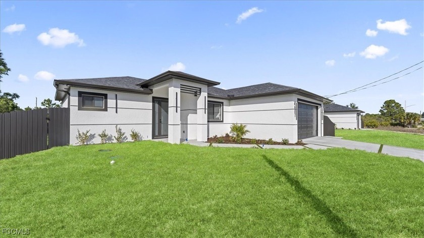 Welcome to your dream home in Lehigh Acres! This stunning - Beach Home for sale in Lehigh Acres, Florida on Beachhouse.com