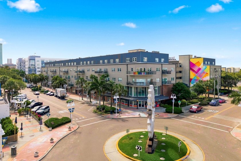 Welcome to 1010 Central Condominium, where urban living meets - Beach Condo for sale in St. Petersburg, Florida on Beachhouse.com