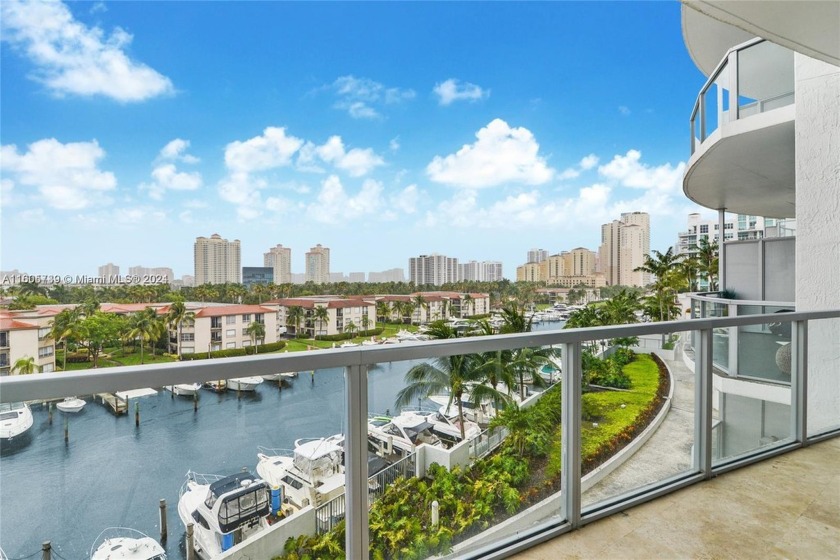 BEAUTIFUL FLOW THROUGH UNIT IN VERY DESIRABLE UPTOWN MARINA - Beach Condo for sale in Aventura, Florida on Beachhouse.com