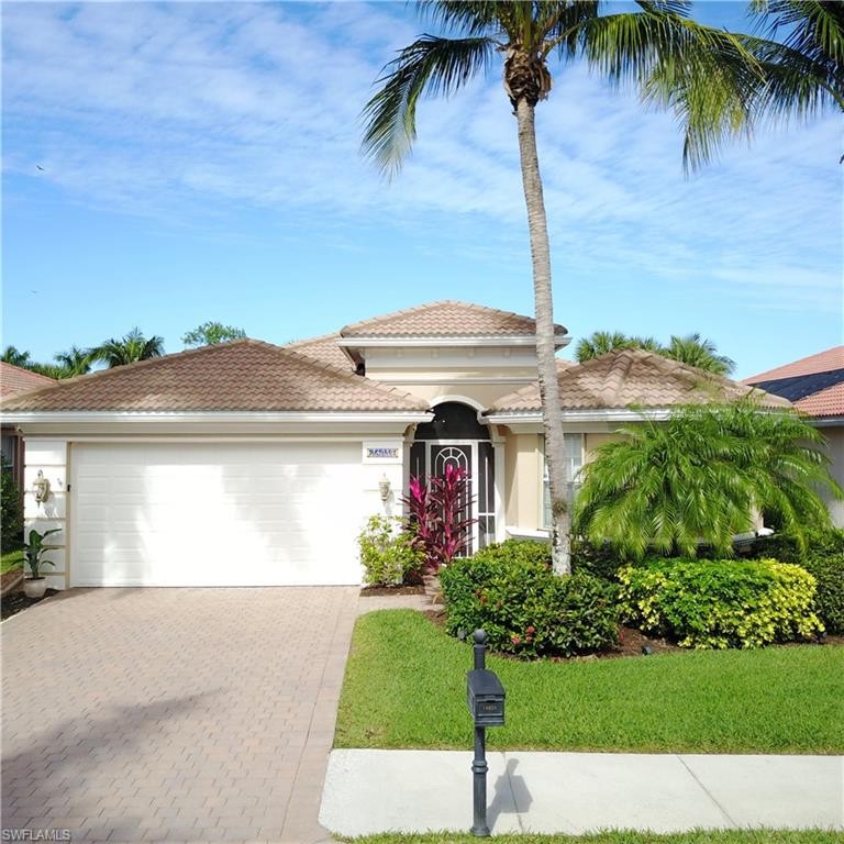 Welcome to paradise! This meticulously maintained 4-bedroom - Beach Home for sale in Naples, Florida on Beachhouse.com