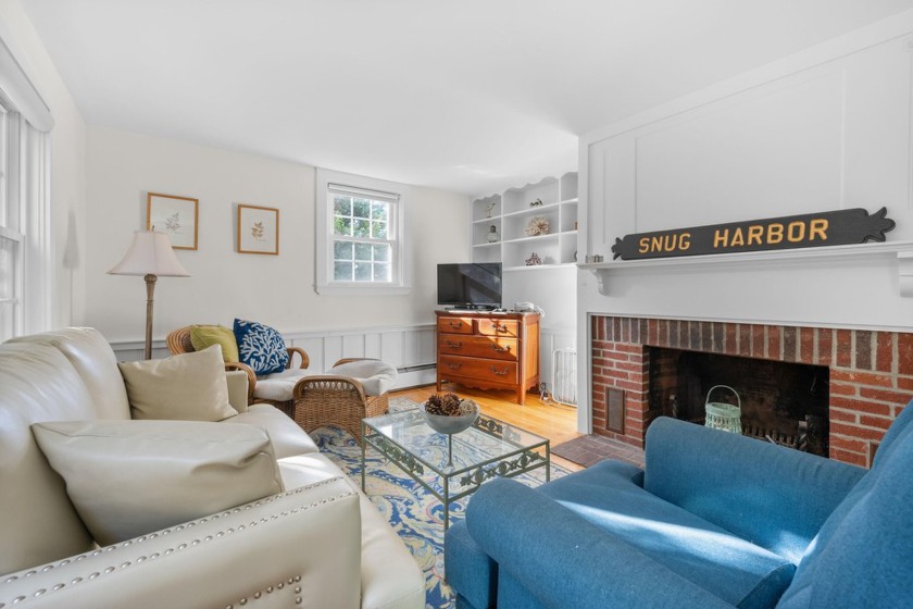 Welcome to Snug Harbor, A Harwich Port Village Hideaway.  This - Beach Home for sale in Harwich Port, Massachusetts on Beachhouse.com