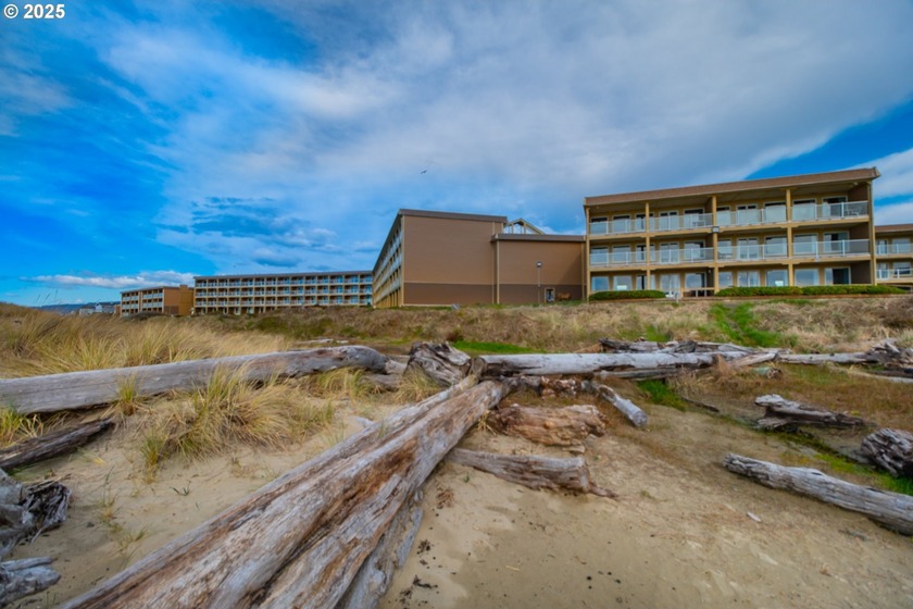 Upgrade your vacation with your own personal Unit at Driftwood - Beach Condo for sale in Florence, Oregon on Beachhouse.com
