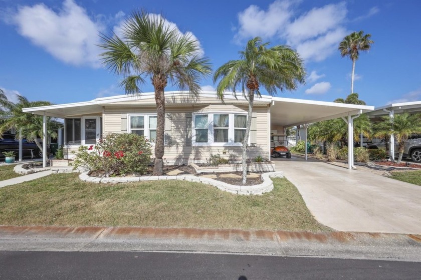 This 1979 two bedroom, two bathroom home may be the perfect - Beach Home for sale in Port Charlotte, Florida on Beachhouse.com