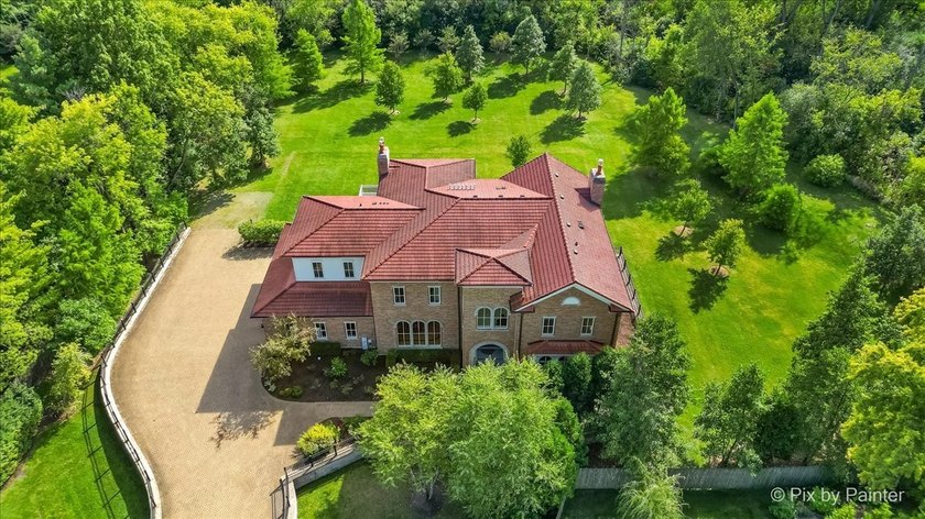 A Majestic Lake Forest Retreat Awaits You at 27 W Onwentsia Rd! - Beach Home for sale in Lake Forest, Illinois on Beachhouse.com