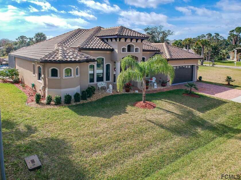 Split Level, House - Palm Coast, FL Buyer financing fell though - Beach Home for sale in Palm Coast, Florida on Beachhouse.com