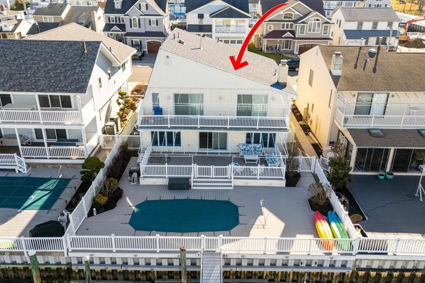 VIEWS, VIEWS, VIEWS! Spectacular LAGOON-front living in the - Beach Home for sale in Ocean City, New Jersey on Beachhouse.com