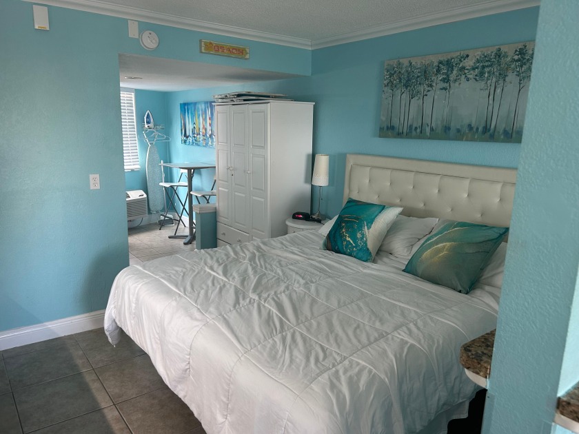 445 S. Gulfview Blvd, Unit 412 - Beach Vacation Rentals in Clearwater Beach, FL on Beachhouse.com