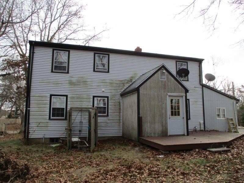 Cute cape with an over-sized garage (30x30) with a steel I-beam - Beach Home for sale in Plymouth, Massachusetts on Beachhouse.com