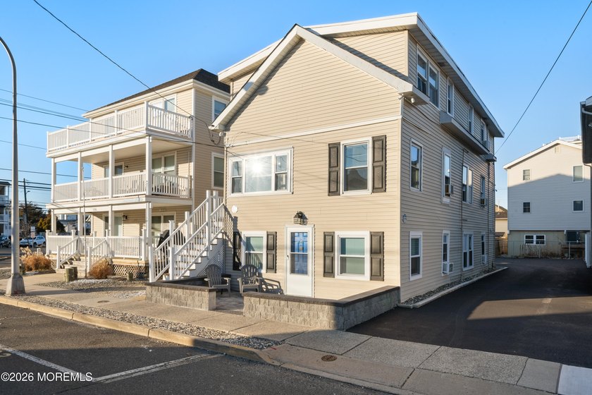 Fantastic-Oceanside 3 Unit Money Maker $$$. only 2 blocks to - Beach Home for sale in Seaside Heights, New Jersey on Beachhouse.com