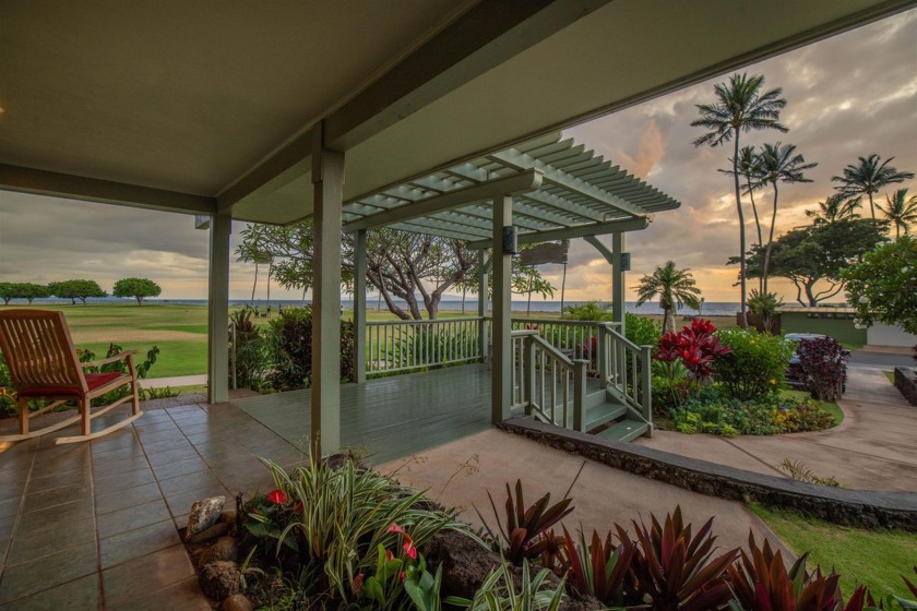 Location and Views!  This spacious end-of-the road property is - Beach Home for sale in Kihei, Hawaii on Beachhouse.com