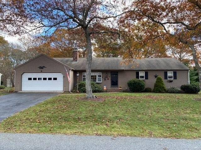 Great Ranch located in highly desirable area of Centerville - Beach Home for sale in Centerville, Massachusetts on Beachhouse.com