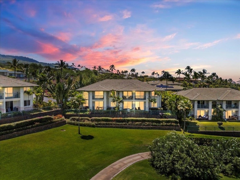 Stunning 2-bedroom, 2-bath upper-level furnished unit with - Beach Condo for sale in Kihei, Hawaii on Beachhouse.com