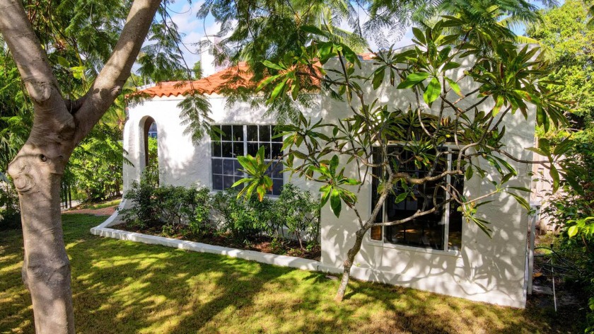 2118 Florida Avenue is a 100 year old example of Flamingo Park's - Beach Home for sale in West Palm Beach, Florida on Beachhouse.com