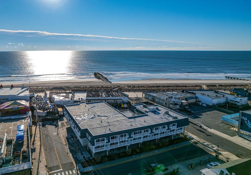 Welcome to 871 E. 7th Street, Unit 41, a well located, turn key - Beach Condo for sale in Ocean City, New Jersey on Beachhouse.com
