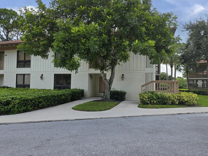 This 2 bedroom, 2 bath, first floor villa with wrap around - Beach Condo for sale in Palm Beach Gardens, Florida on Beachhouse.com