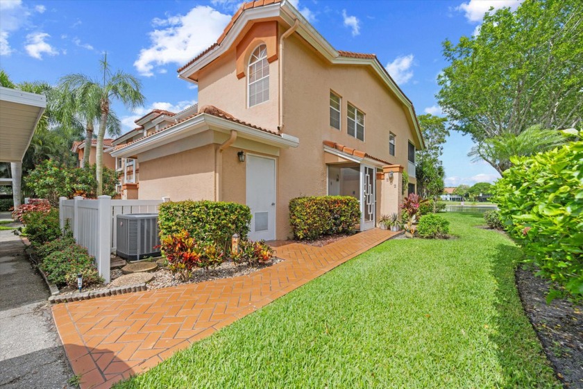 Beautifully renovated 2-bedroom, 2-bathroom residence with 1,822 - Beach Condo for sale in Boynton Beach, Florida on Beachhouse.com