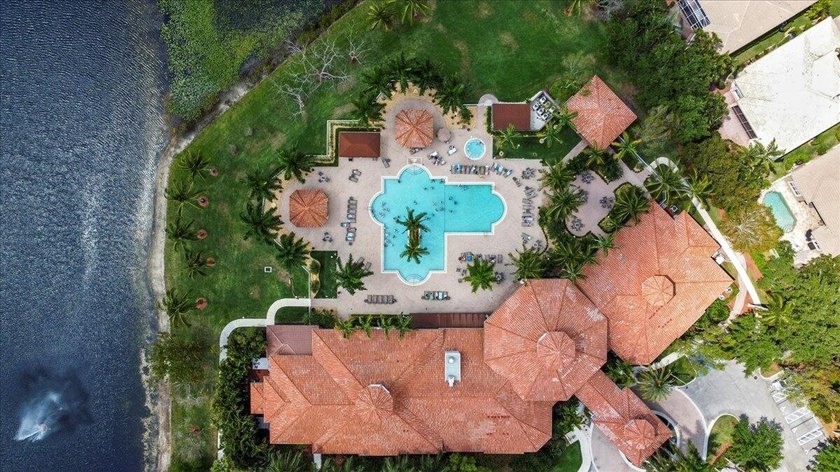 Best location in Villaggio...walk to the clubhouse. Welcome to - Beach Home for sale in Lake Worth, Florida on Beachhouse.com