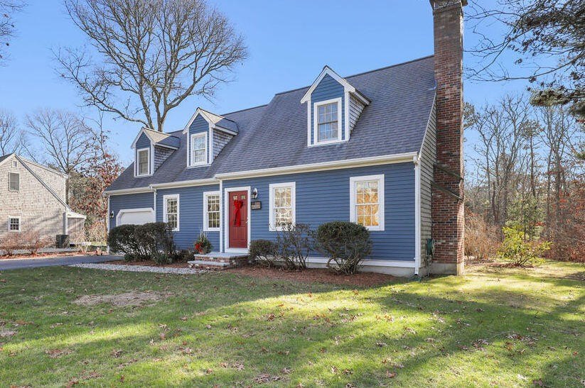 Wrapped up with a bow and ready to show! This wonderful - Beach Home for sale in Mashpee, Massachusetts on Beachhouse.com