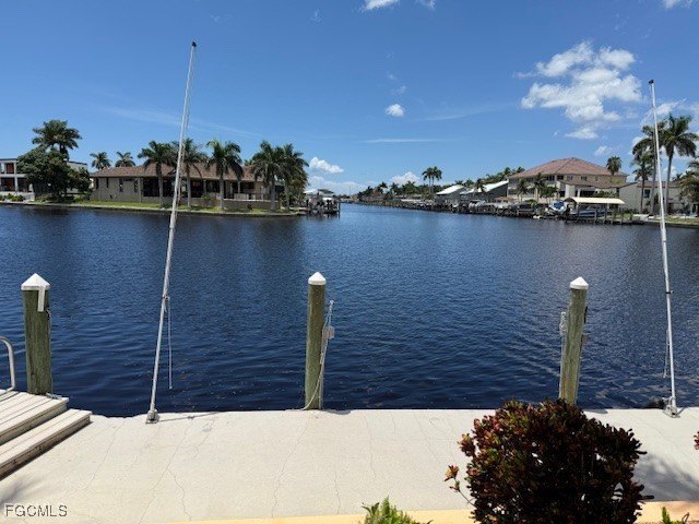 Just 5 minutes to the Caloosahatchee River, offering a direct - Beach Condo for sale in Cape Coral, Florida on Beachhouse.com