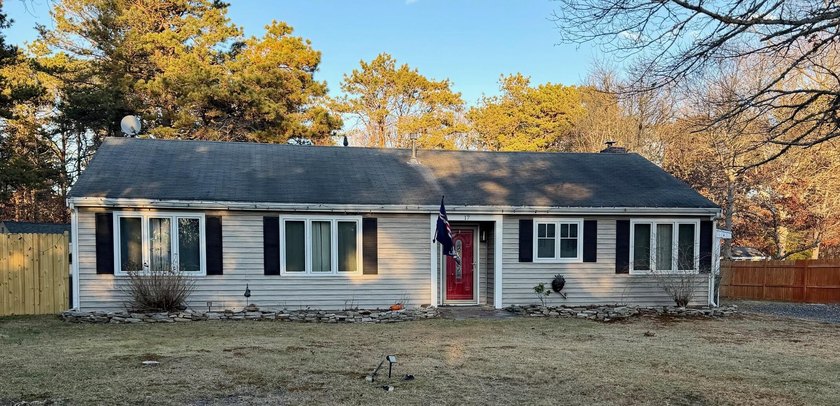 If you've been waiting for the right home in Sandwich to truly - Beach Home for sale in Sandwich, Massachusetts on Beachhouse.com