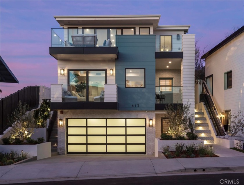 Extraordinary New Build by Gary Lane with designer-perfect - Beach Home for sale in Hermosa Beach, California on Beachhouse.com