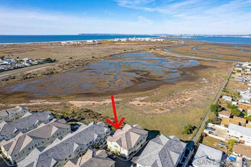 PRIME LOCATION TOWNHOME IN BAYSIDE LANDING WITH BEAUTIFUL BAY - Beach Townhome/Townhouse for sale in Imperial Beach, California on Beachhouse.com