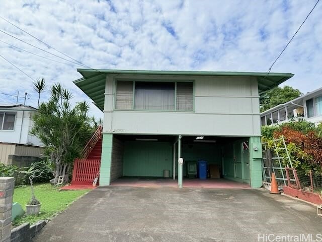 Situated off of N. School Street near Gulick well cared for home - Beach Home for sale in Honolulu, Hawaii on Beachhouse.com