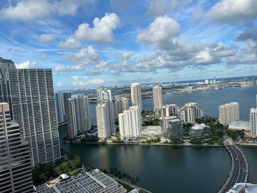 BEST VIEW. LOW HOA, FINANCING AVAILABLE - Experience luxury - Beach Condo for sale in Miami, Florida on Beachhouse.com