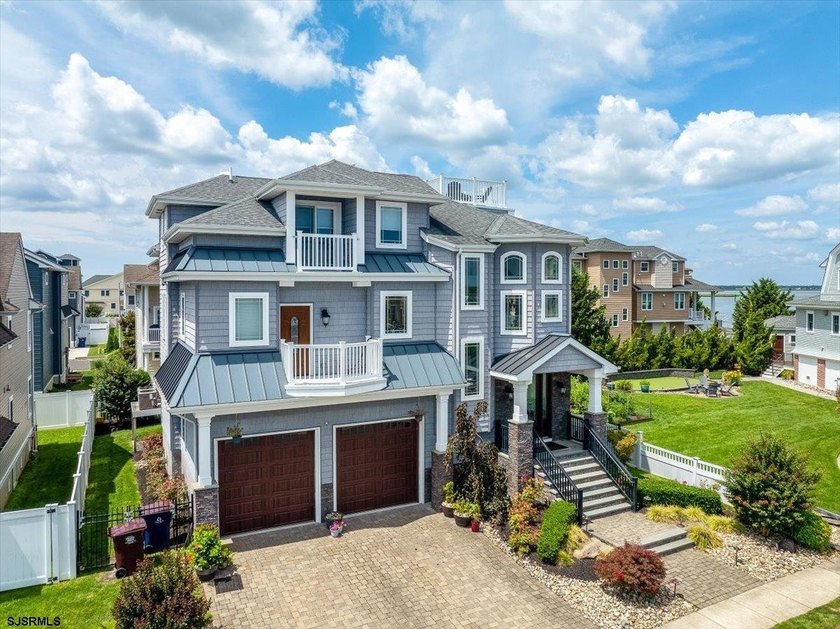 Welcome to 903 N. Cornwall Ave in Ventnor, NJ. Coastal Living at - Beach Home for sale in Ventnor, New Jersey on Beachhouse.com