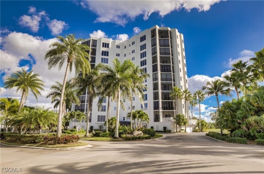 Enjoy serene bay and lake views from this spacious corner - Beach Condo for sale in Fort Myers Beach, Florida on Beachhouse.com