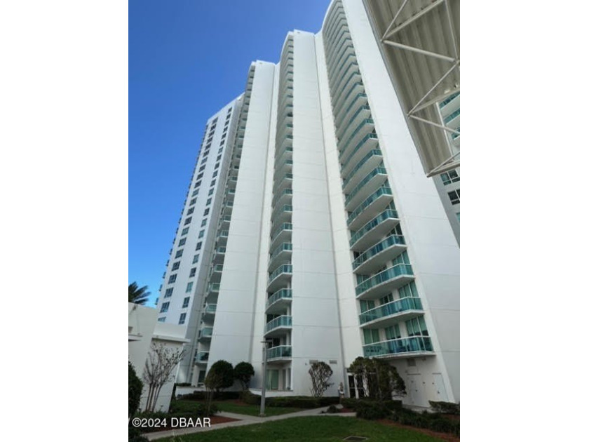 Beautiful 2 BR 2 BA Plus Den Condo now For Sale by Owner at - Beach Condo for sale in Daytona Beach, Florida on Beachhouse.com