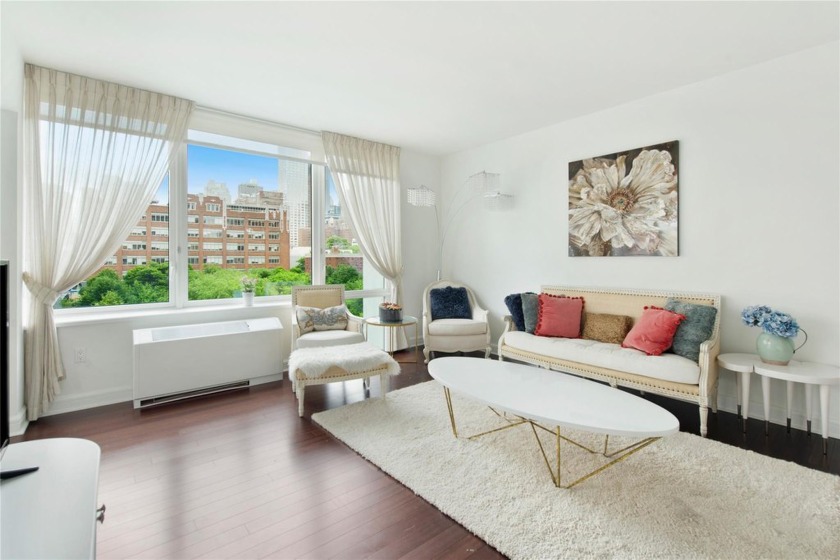 Bright 2-Bedroom, 2-Bath Corner Condo in The Rushmore

 - Beach Condo for sale in New York, New York on Beachhouse.com