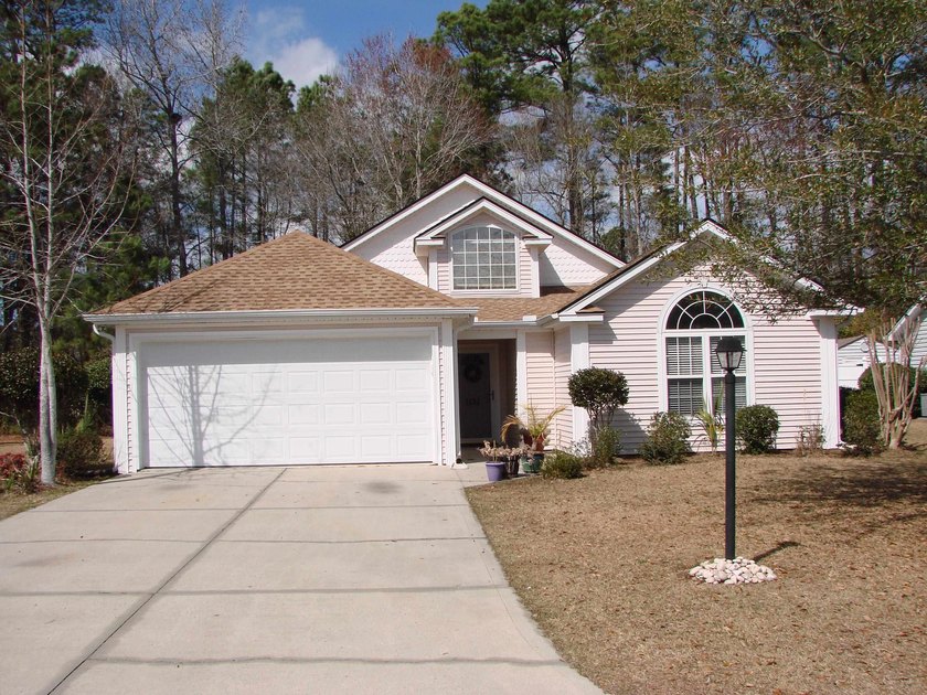 Welcome to this charming 3BR 2BA home located about a 10 min - Beach Home for sale in Longs, South Carolina on Beachhouse.com