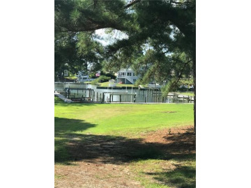 Building Lot on Jackson Creek with a Private Boat Basin. Very - Beach Lot for sale in Deltaville, Virginia on Beachhouse.com