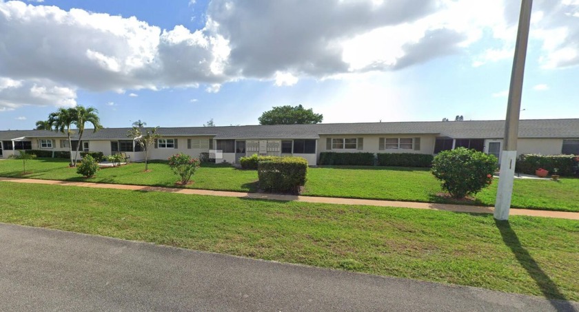 This charming 1-bedroom, 1-bathroom home spans 661 square feet - Beach Condo for sale in West Palm Beach, Florida on Beachhouse.com