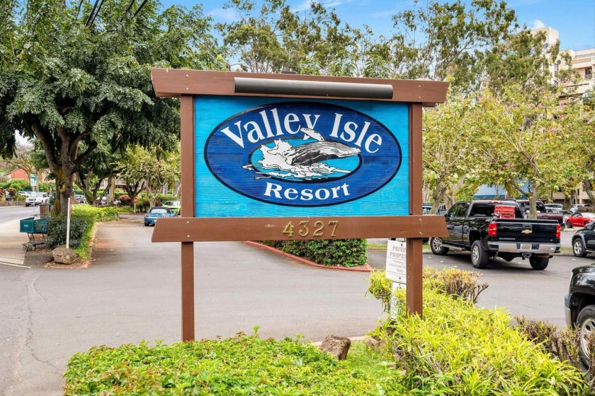 Wake up to the sights and sounds of the Pacific in this - Beach Condo for sale in Lahaina, Hawaii on Beachhouse.com