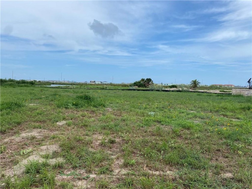 Residential Island Lot! Situated in the sought-after Fairway - Beach Lot for sale in Corpus Christi, Texas on Beachhouse.com