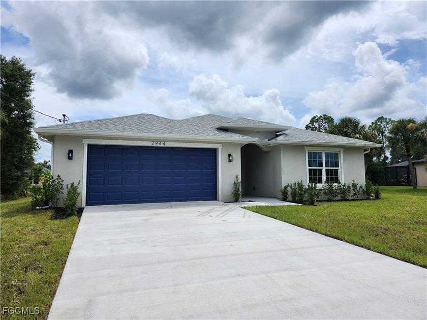 READY NOW! This brand-new, move-in-ready home offers 1,800 - Beach Home for sale in North Port, Florida on Beachhouse.com