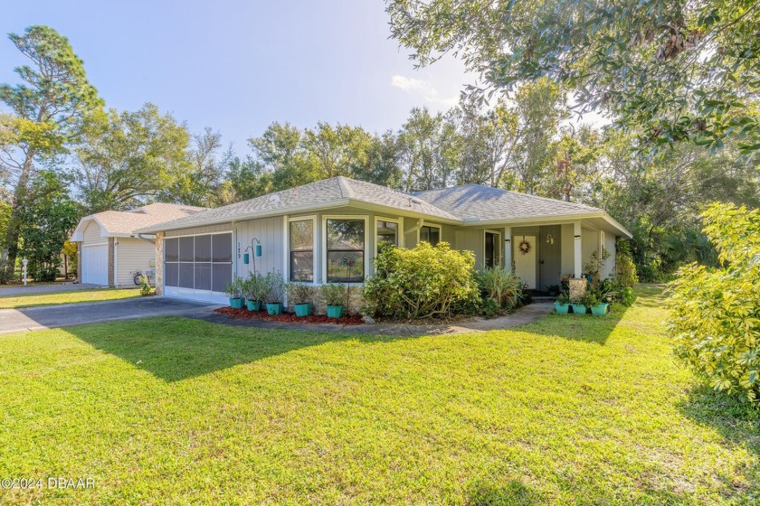 Welcome to this charming 2-bedroom, 2-bath home in the desirable - Beach Home for sale in Port Orange, Florida on Beachhouse.com