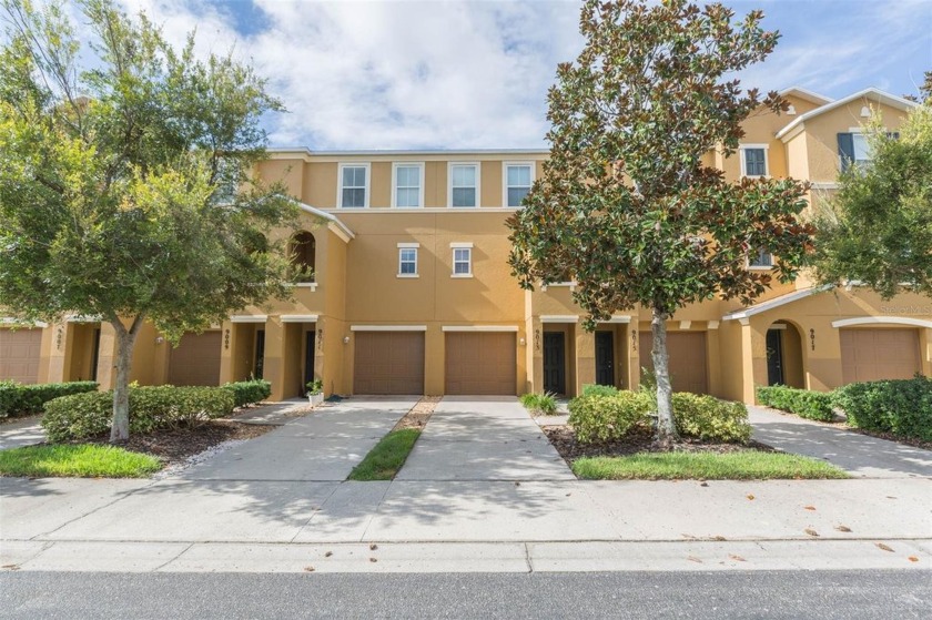 SELLER TO CREDIT $5,000 TOWARDS BUYER'S FLOORING ALLOWANCE - Beach Condo for sale in Lakewood Ranch, Florida on Beachhouse.com