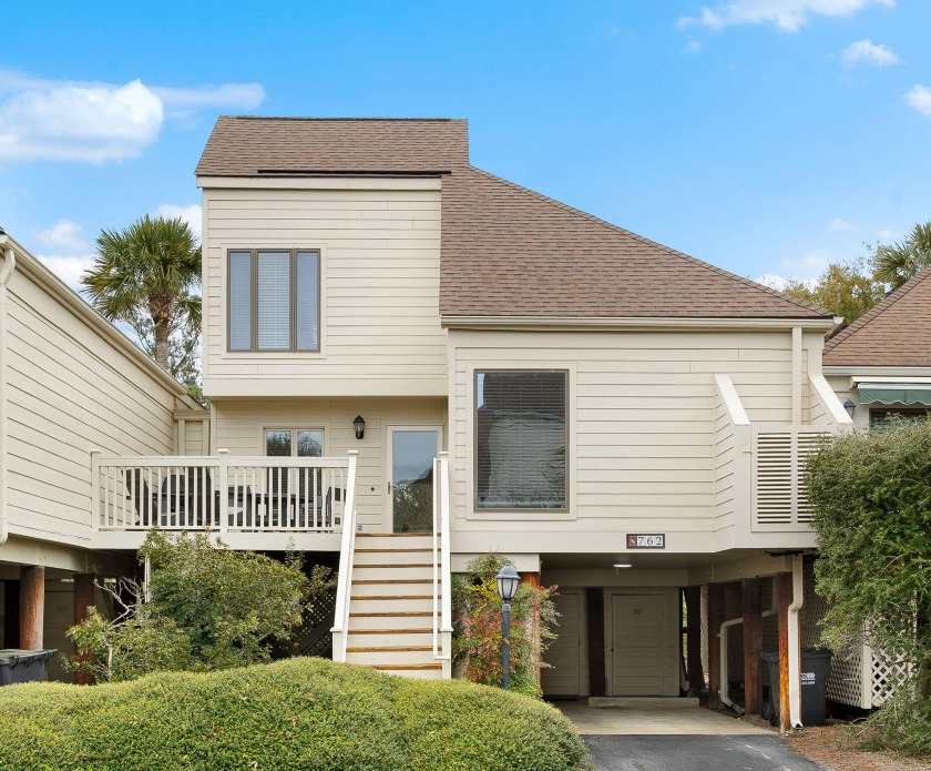 This well-maintained 2 bedroom, 2 bath townhouse is a very short - Beach Home for sale in Seabrook Island, South Carolina on Beachhouse.com
